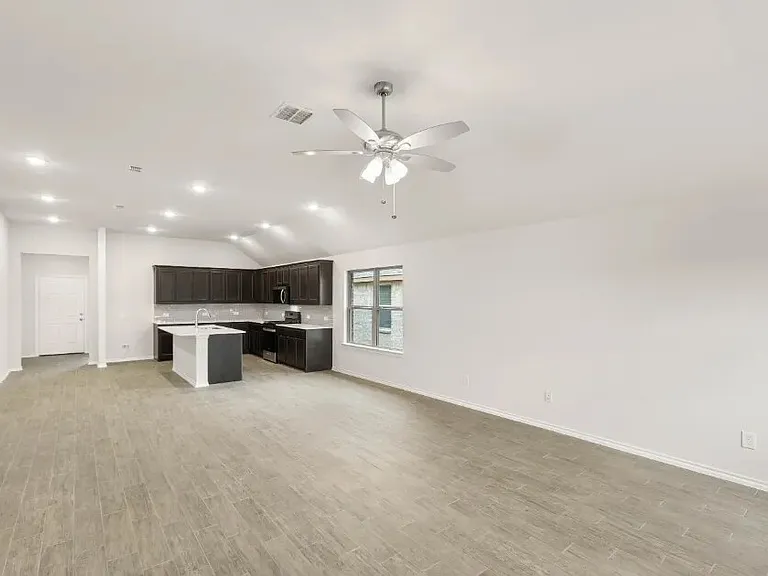 2841 Hay Ln — Photo 5
