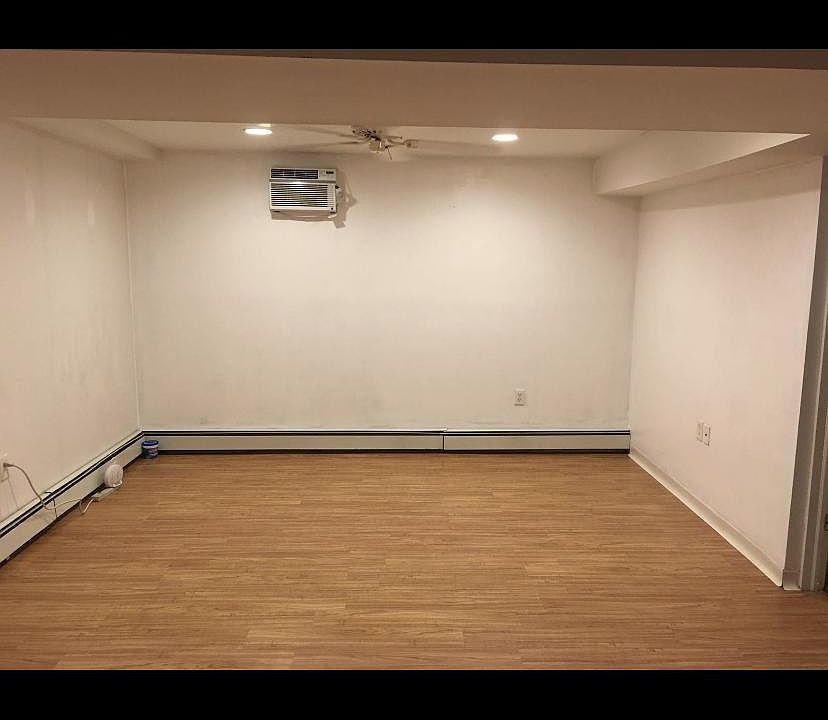 1st image of 1120 Waverly Ave #1