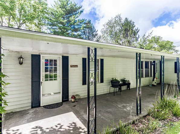 176 Halleck Rd, Fairmont, WV 26554