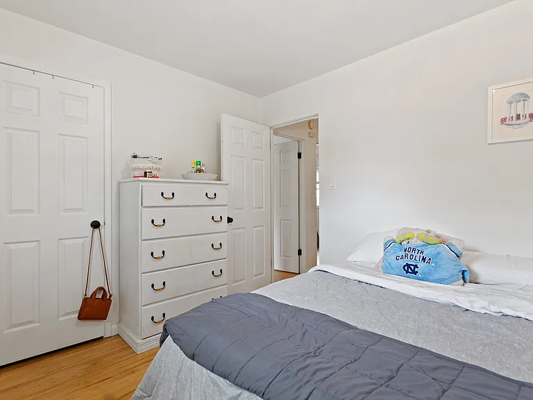 2506 Lelaray St — Photo 22