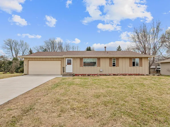 1718 Monticello Ave, Eagan, MN 55122