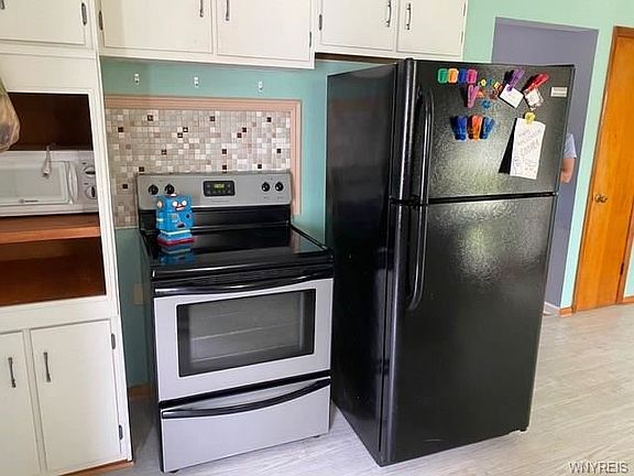4th image of 69 Smith Dr
