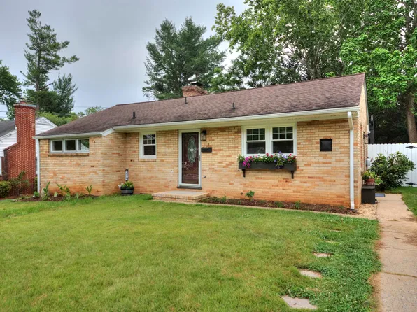 918 Jefferson Ave, Waynesboro, VA 22980