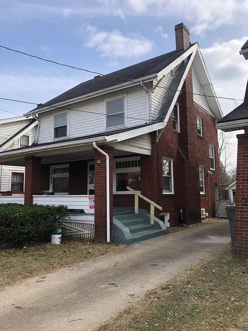 25 E Lucius Ave photo 1