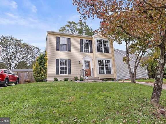 2nd image of 1633 Brimfield Cir