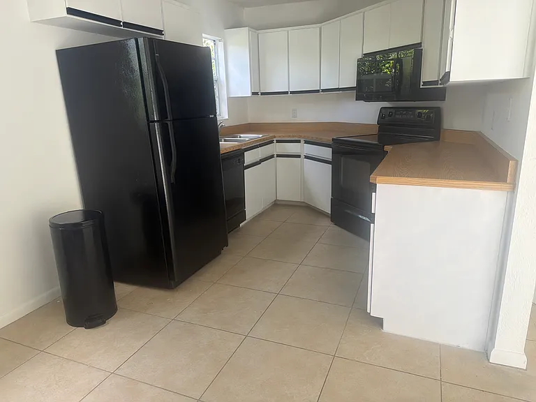 91 Wellwood Ln #B — Photo 13