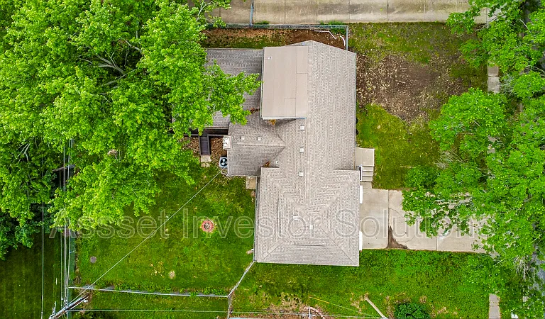 9109 Goddard St — Photo 5