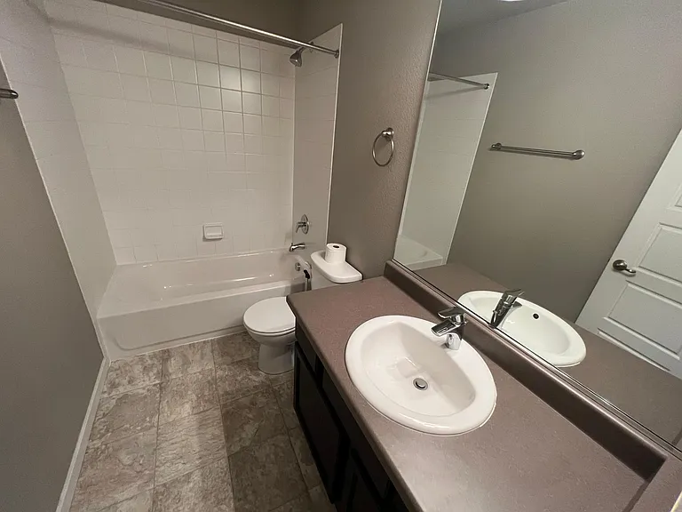 2466 Ellingwood Dr — Photo 24