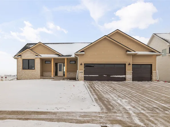 4668 180th St, Urbandale, IA 50323