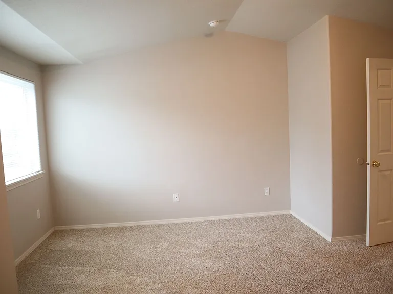 13920 NE 7th Ct — Photo 25
