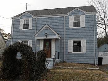 2nd image of 79 Farragut St