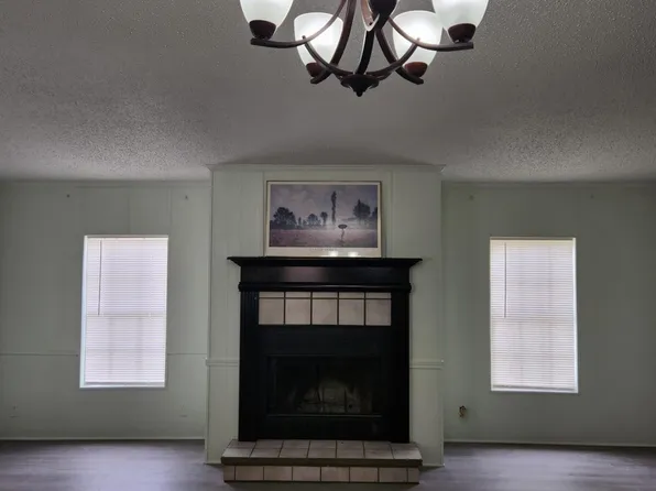 458 Royal Palm Ave W, Defuniak Springs, FL 32433