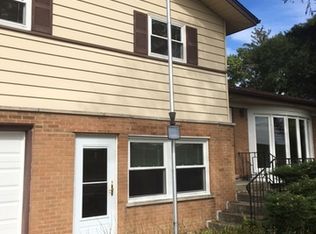 10 Linden Ave, Buffalo Grove, IL 60089