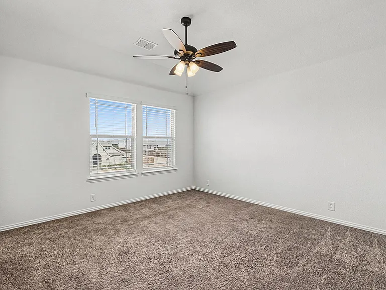 1080 Canuela Way — Photo 34