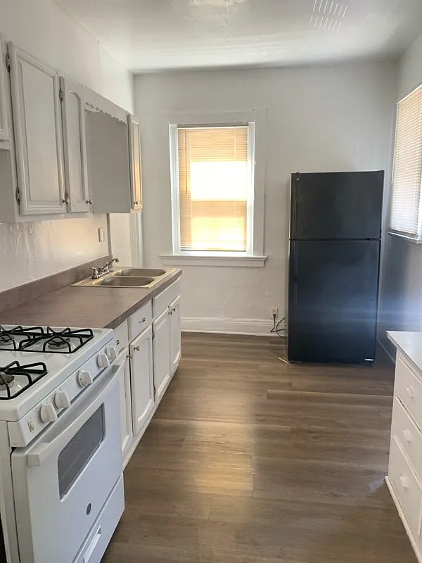 2 bed, 1100 sqft, $850 — Photo 4