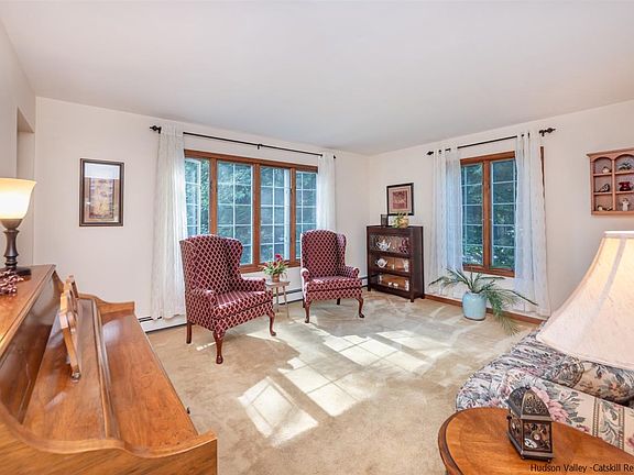 4th image of 146 Woodland Dr