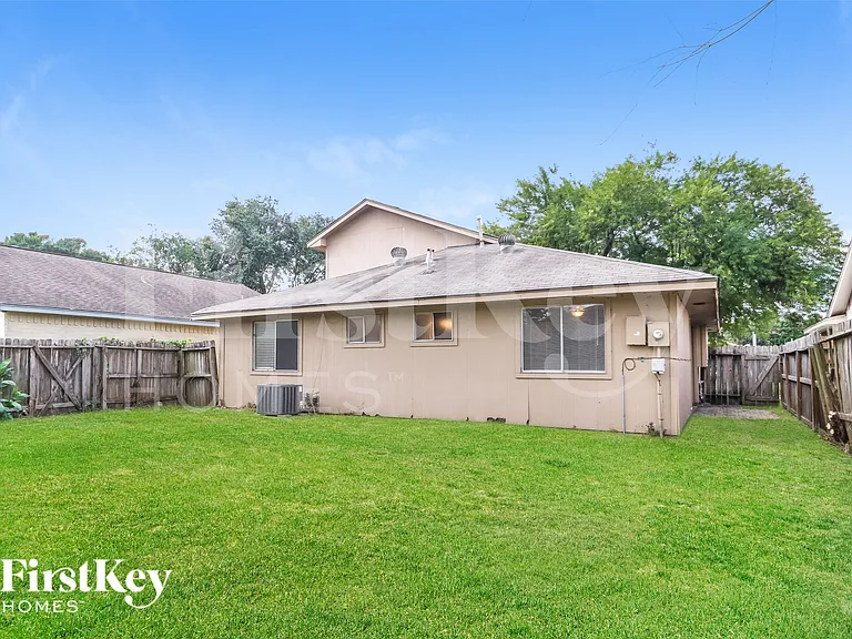 3815 Derbyhall Dr — Photo 14