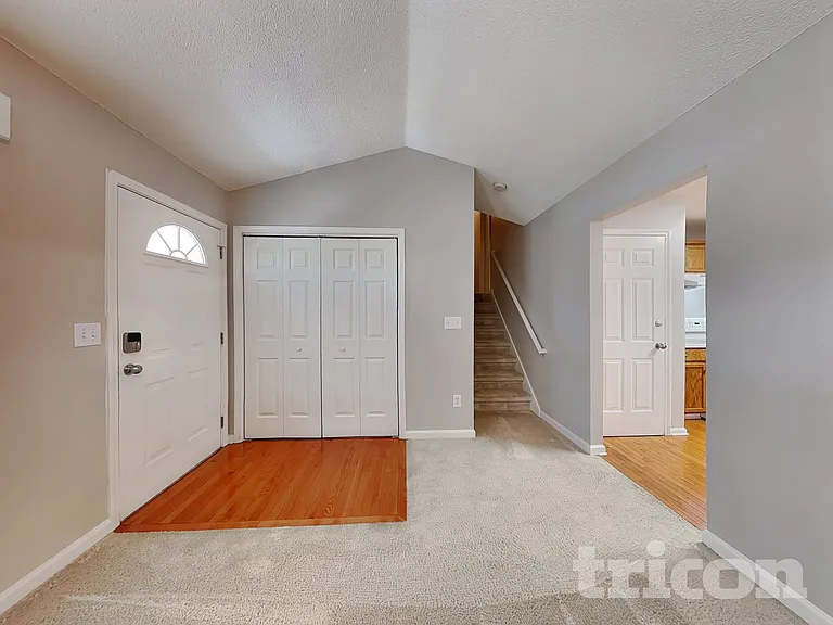 57 Honeysuckle Ct — Photo 2