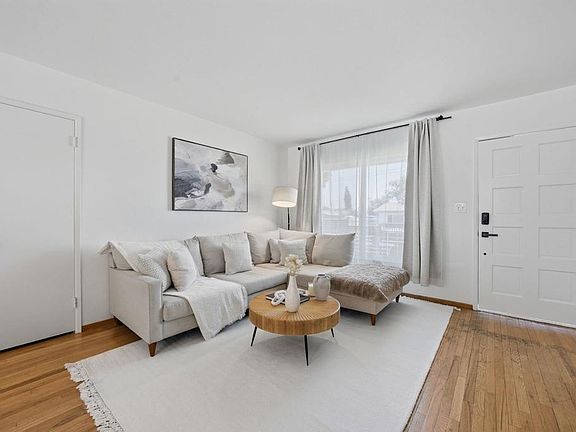 3rd image of 7022 Jeanne Rd