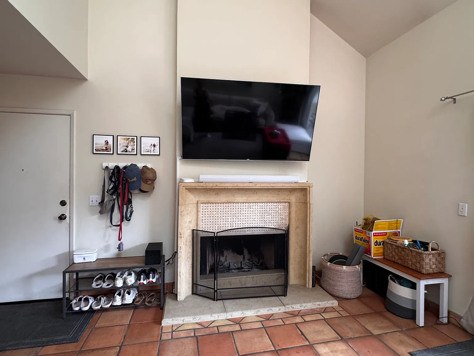 2 bed, 1047 sqft, $4,495 — Photo 3