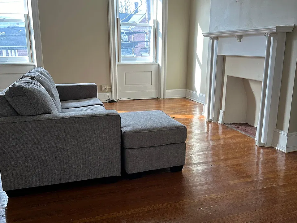 129 E Penn St #201