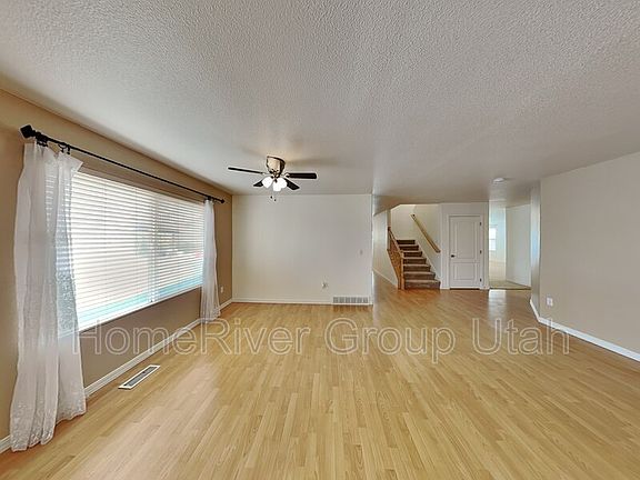 3rd image of 13843 S Kyle Earl Ln
