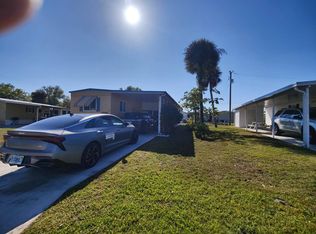 32 S Pioneer St, North Fort Myers, FL 33917