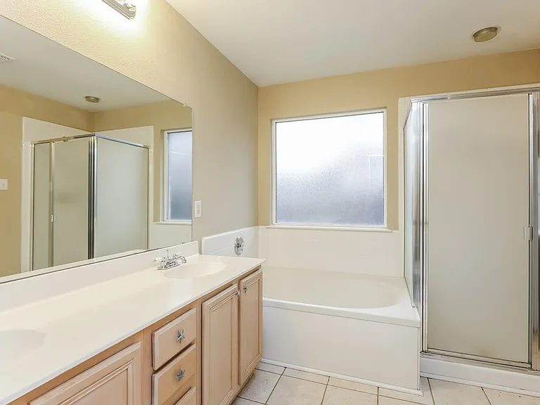 1037 Harriman Dr — Photo 12