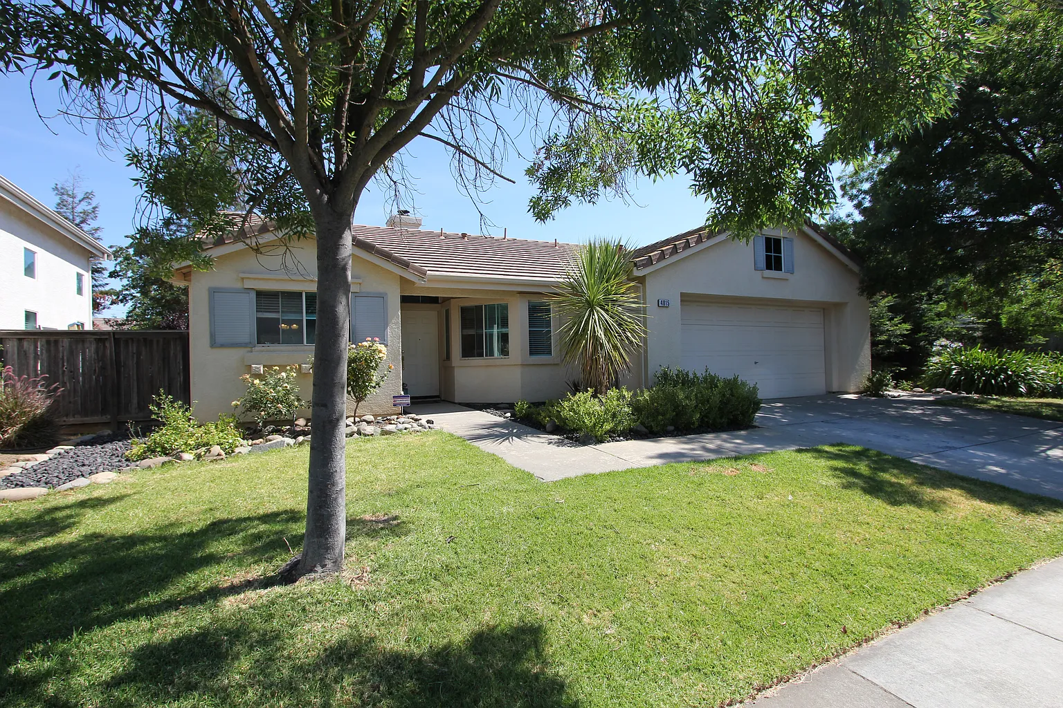 4015 Riviera Ln photo 1