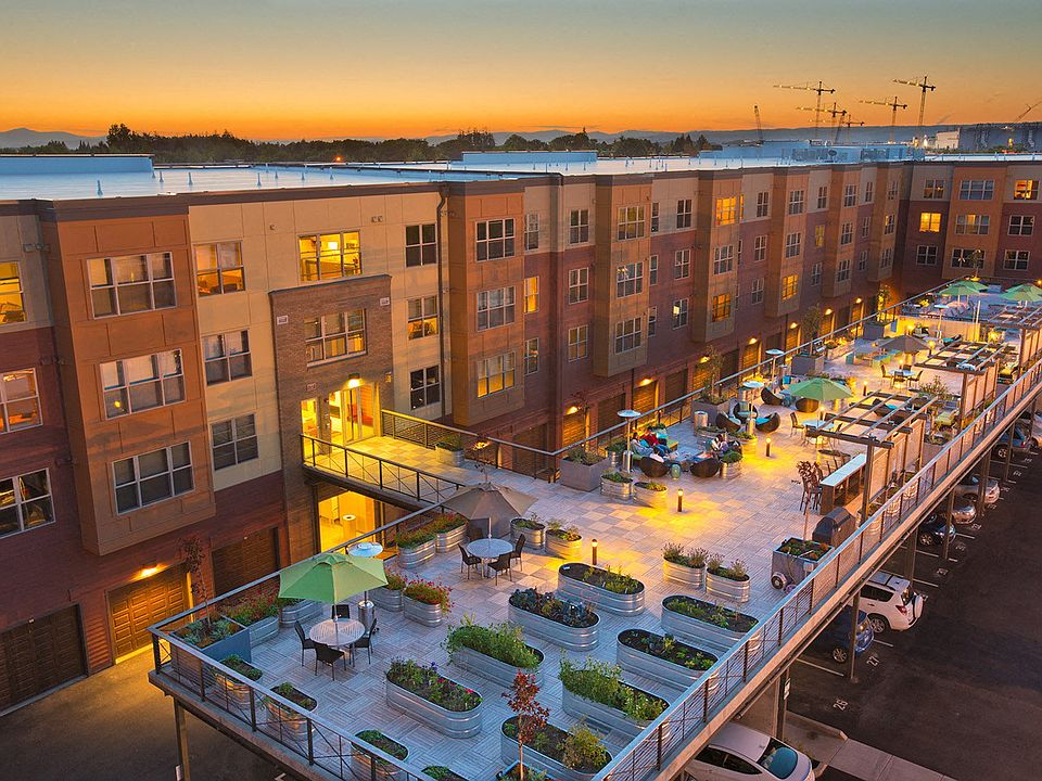 Experience the Pacific Northwest lifestyle in Hillsboro, only 25 minutes outside of Portland