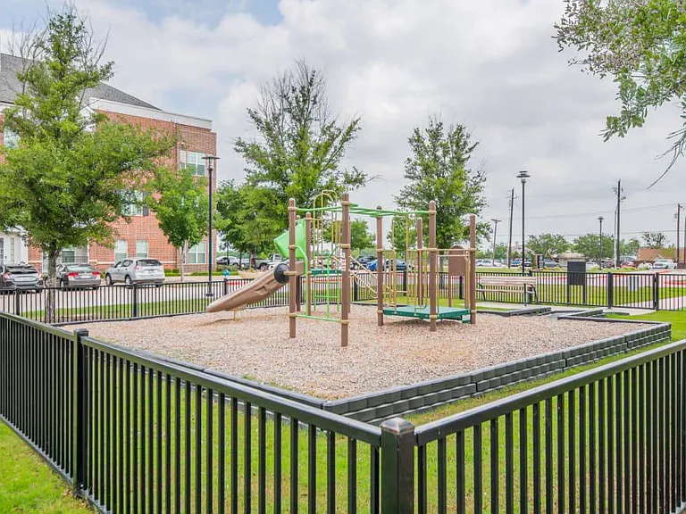 McKinney Village — Photo 24