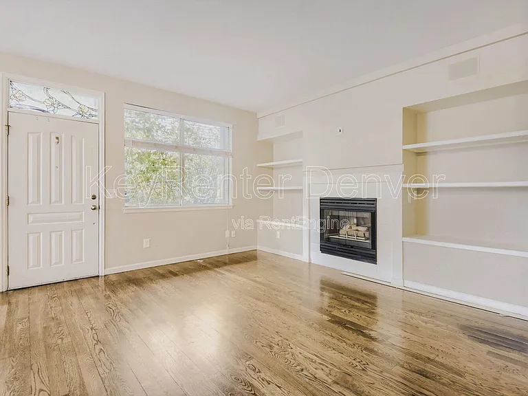 1099 S Walden Way #101 — Photo 9