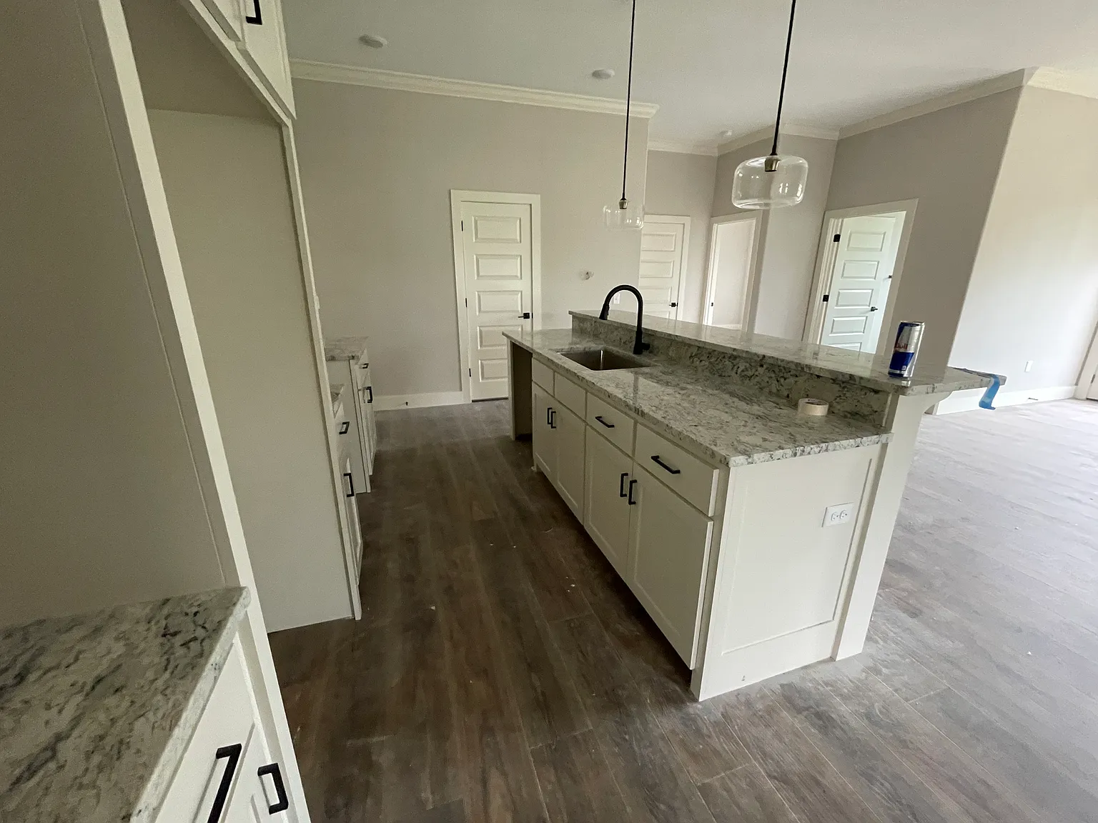 3 bed, 1820 sqft, $2,000 — Photo 2
