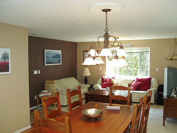 Dining room/family room