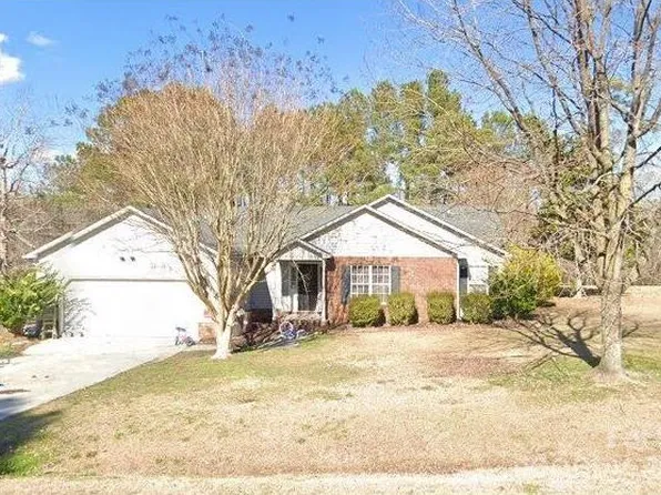 212 Remington Dr, Midway Park, NC 28544