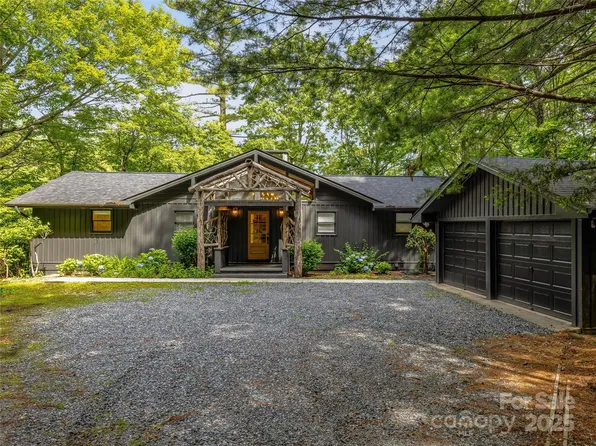 412 Cherokee Trce, Lake Toxaway, NC 28747