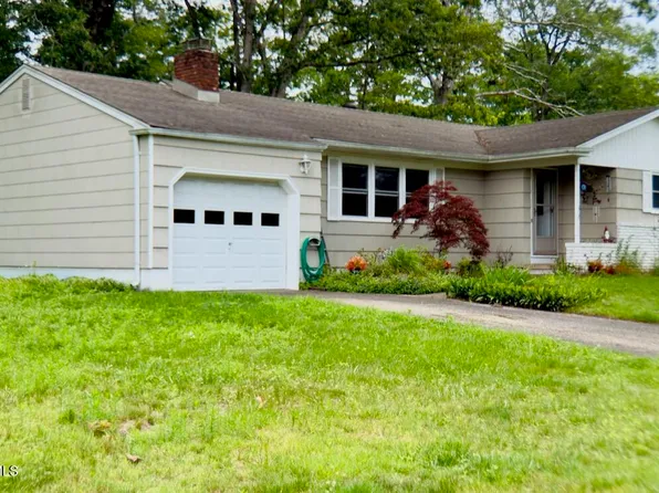 33 Camelot Drive, Toms River, NJ 08755