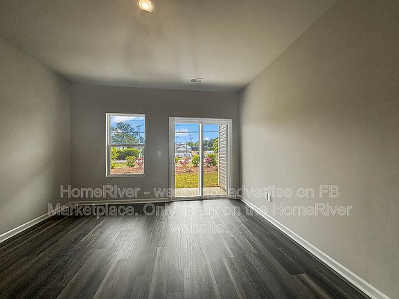 4th image of 347 Sandridgebury Dr