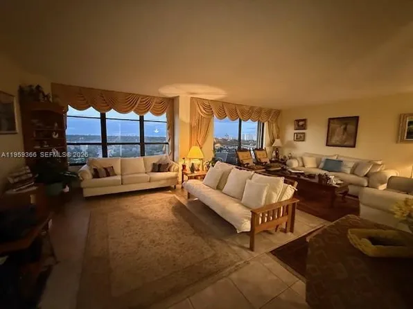 600 Three Islands Blvd APT 1004, Hallandale Beach, FL 33009