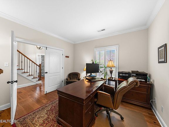 5th image of 1007 Andover View Ln