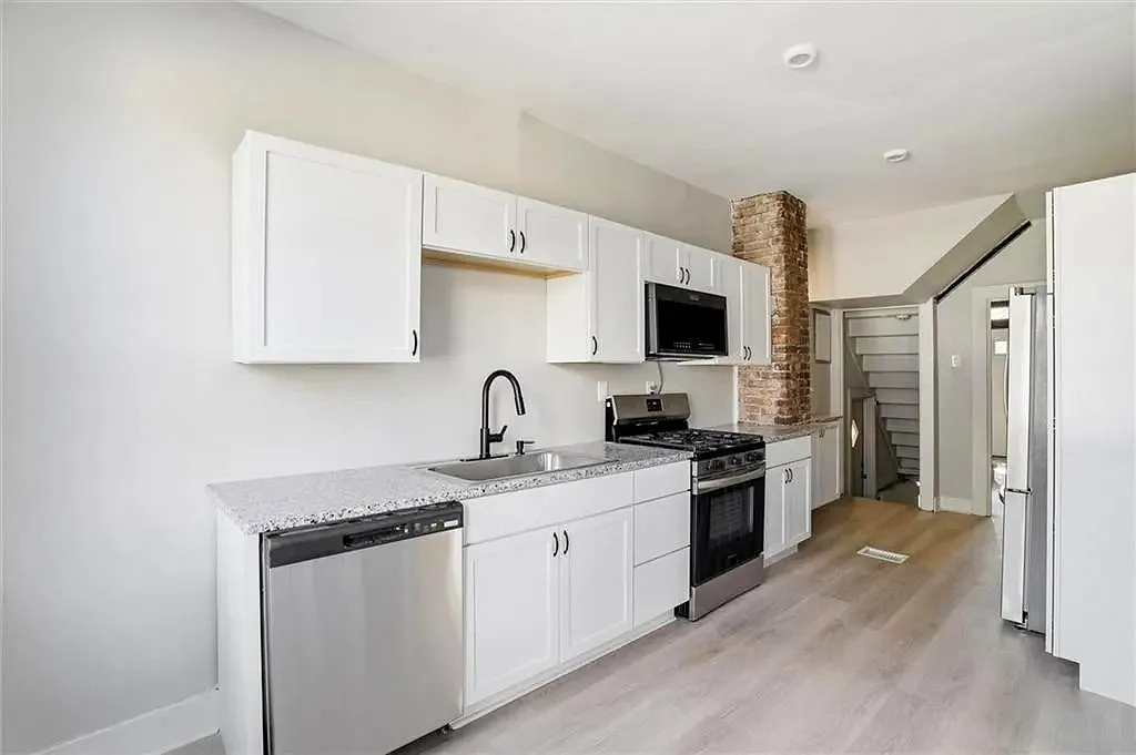4 bed, 1842 sqft, $1,199 — Photo 3