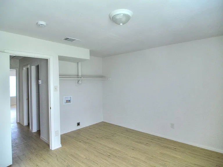 2194 Aspen Dr — Photo 6