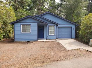 66 Outer Dr, Florence, OR