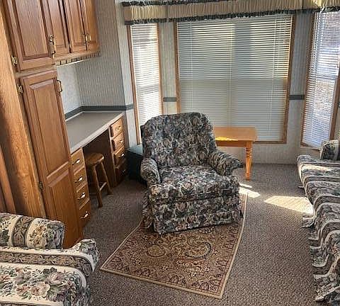 4th image of 599 Creekview Ln