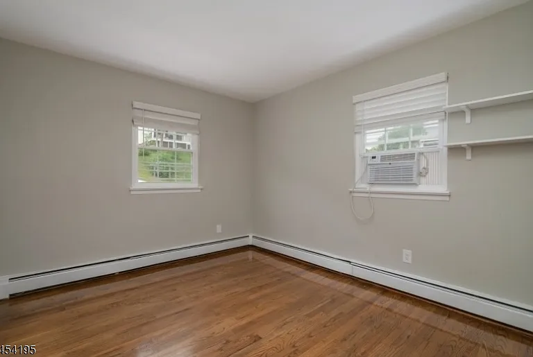 83 Chestnut St #2 — Photo 8
