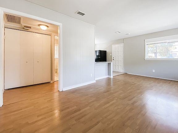 5th image of 1831 40th St S