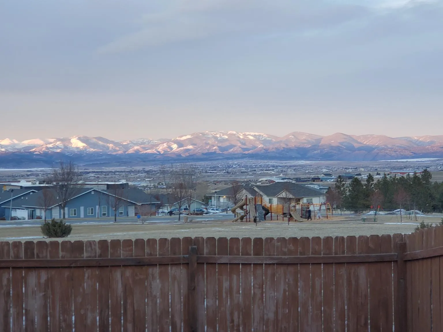 735 Saddle Dr — Photo 3