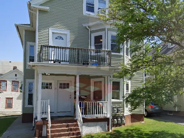 31 Hawthorne St #3, Providence, RI 02907