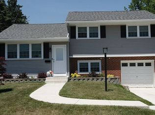 60 Pleasant Valley Dr, West Deptford, NJ 08096