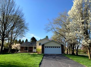 28W701 Forestview Dr, Warrenville, IL